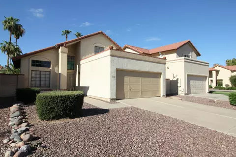 Exterior - 932 E Manor Dr, Chandler, AZ 85225 photo 2 of 5