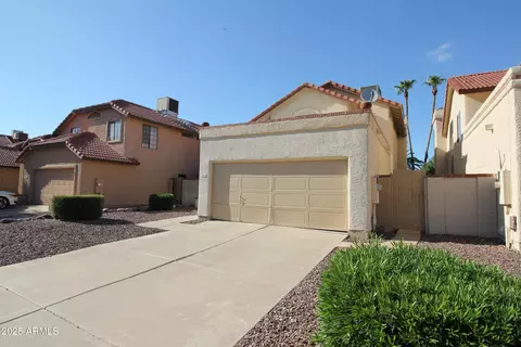 Exterior - 932 E Manor Dr, Chandler, AZ 85225 photo 3 of 5
