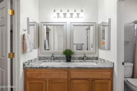 Bath - 4532 E Indigo St, Gilbert, AZ 85298 photo 2 of 4