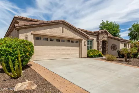 Exterior - 4556 E Carob Dr, Gilbert, AZ 85298 photo 3 of 5