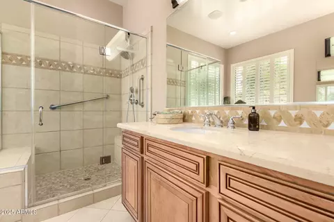 Bath - 4556 E Carob Dr, Gilbert, AZ 85298 photo 4 of 4