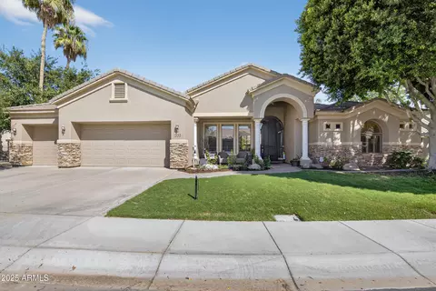 1333 N Cliffside Dr, Gilbert, AZ 85234