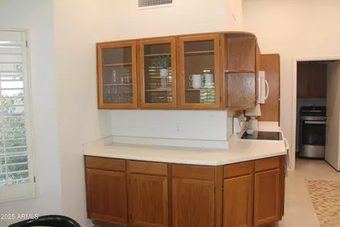 Kitchen - 4321 E Rosemonte Dr, Phoenix, AZ 85050 photo 3 of 4