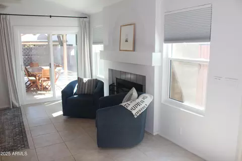 Living - 4321 E Rosemonte Dr, Phoenix, AZ 85050 photo 2 of 2
