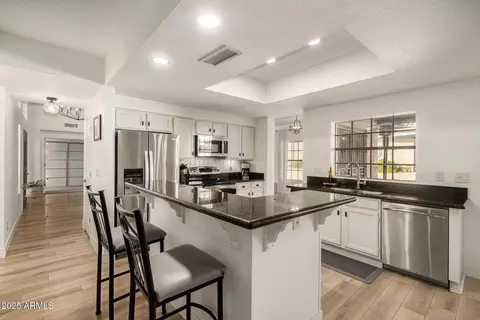 3530 E Saltsage Dr, Phoenix, AZ 85048