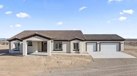 1041 N 371st Ln, Tonopah, AZ 85354