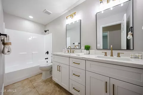 Bath - 10334 E Diamond Ave, Mesa, AZ 85208 photo 3 of 3