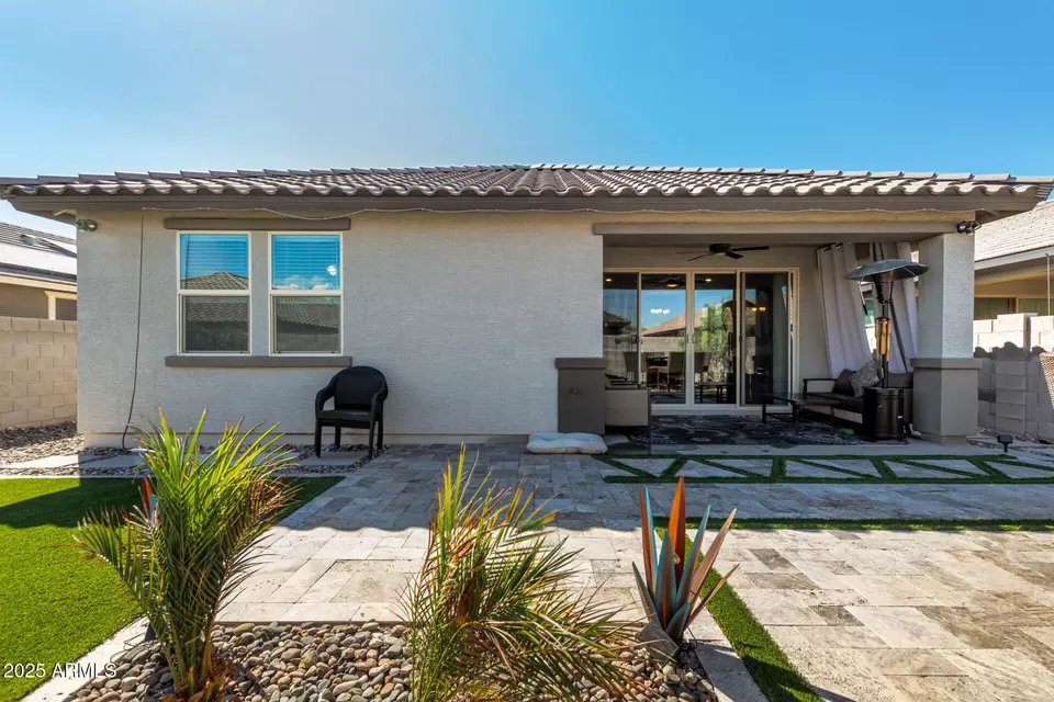 Exterior - 15240 W Latham St, Goodyear, AZ 85338 photo 7 of 13