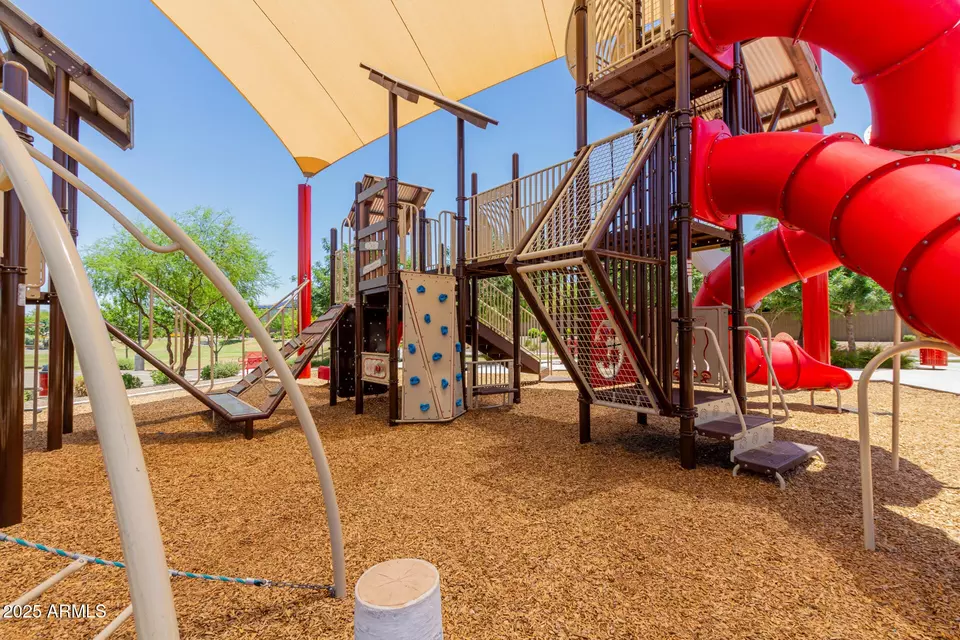 View/Area - 15240 W Latham St, Goodyear, AZ 85338 photo 2 of 4
