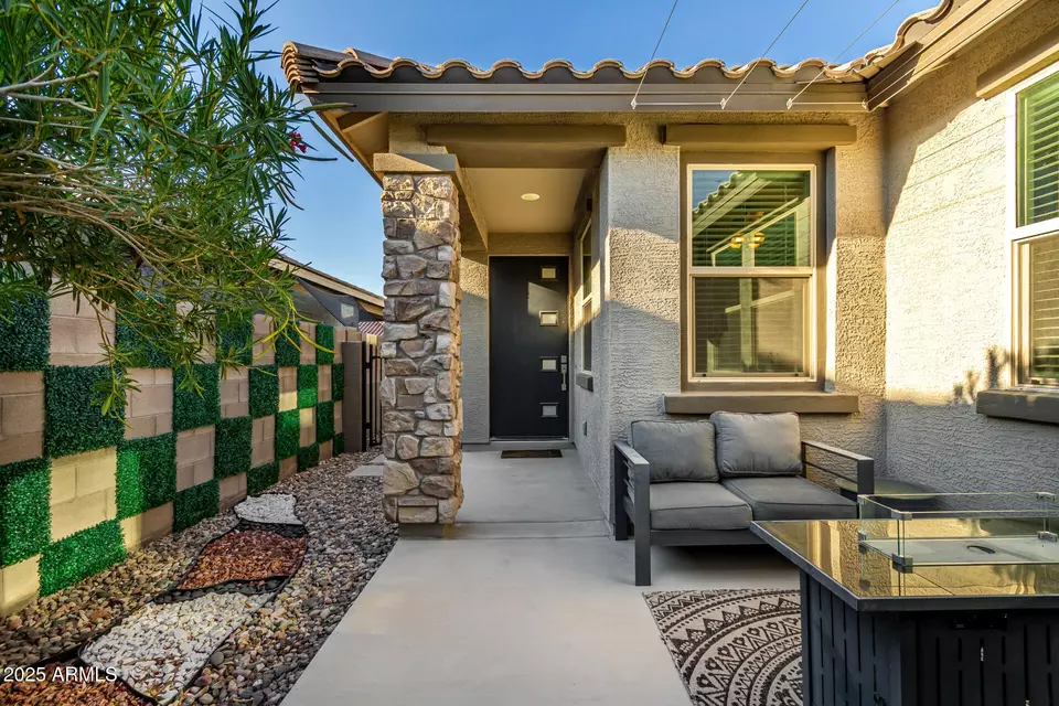 Exterior - 15240 W Latham St, Goodyear, AZ 85338 photo 2 of 13