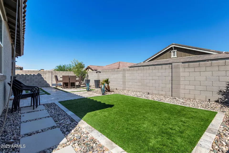 Exterior - 15240 W Latham St, Goodyear, AZ 85338 photo 5 of 13