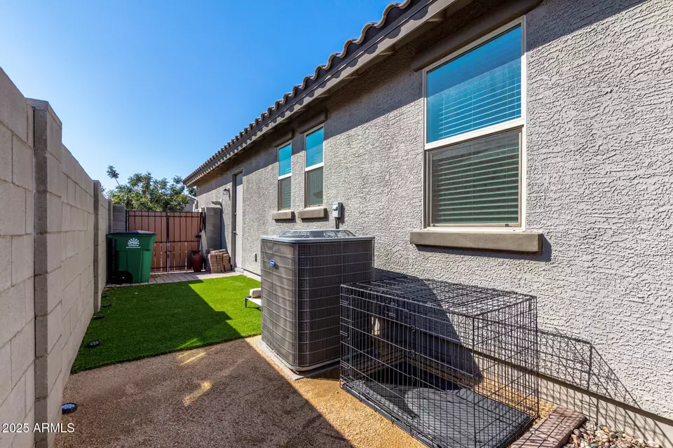 Exterior - 15240 W Latham St, Goodyear, AZ 85338 photo 8 of 13