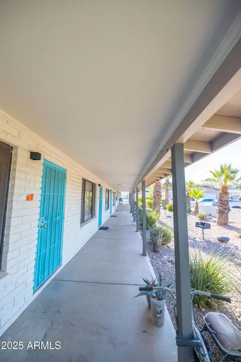 Exterior - 2011 N 51st St, Phoenix, AZ 85008 photo 1 of 13