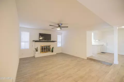 Living - 2011 N 51st St, Phoenix, AZ 85008 photo 5 of 7