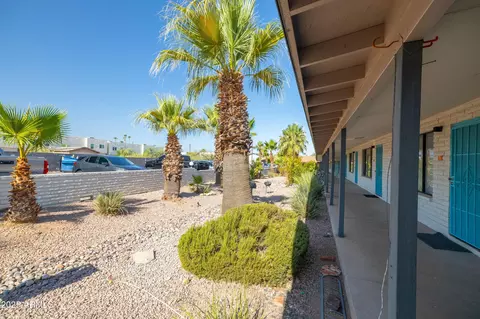 Exterior - 2011 N 51st St, Phoenix, AZ 85008 photo 5 of 13