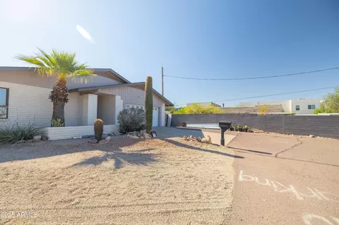 Exterior - 2011 N 51st St, Phoenix, AZ 85008 photo 13 of 13