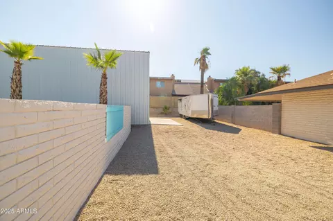 Exterior - 2011 N 51st St, Phoenix, AZ 85008 photo 10 of 13