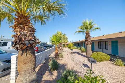 Exterior - 2011 N 51st St, Phoenix, AZ 85008 photo 7 of 13
