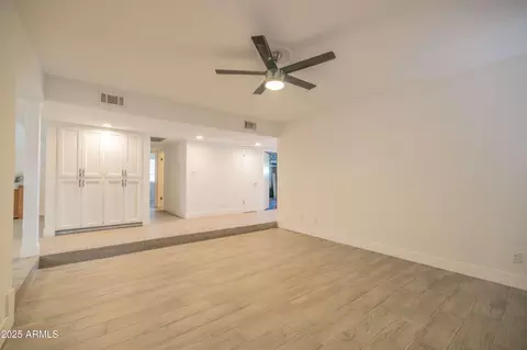 Living - 2011 N 51st St, Phoenix, AZ 85008 photo 6 of 7