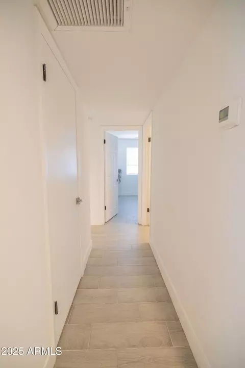 Entry Way - 2011 N 51st St, Phoenix, AZ 85008 photo 4 of 7