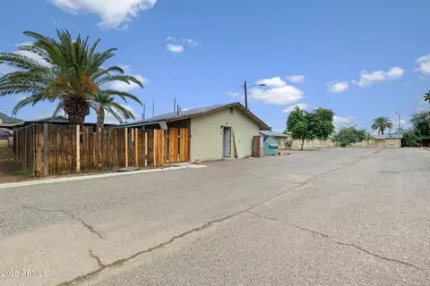 1815 W Sahuaro Dr, Phoenix, AZ 85029 photo 2