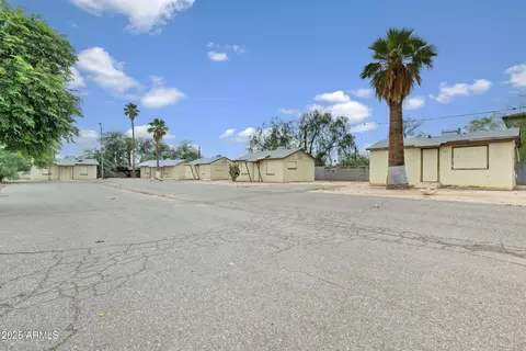 1815 W Sahuaro Dr, Phoenix, AZ 85029 photo 4
