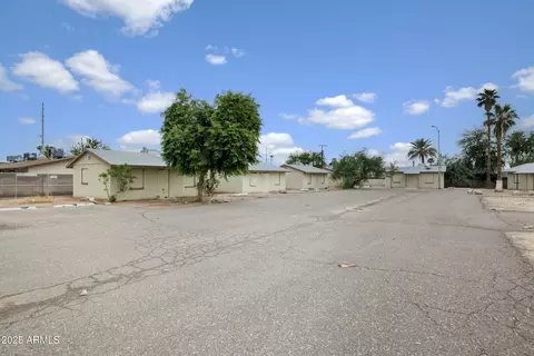 1815 W Sahuaro Dr, Phoenix, AZ 85029 photo 3