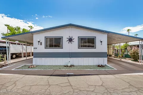 305 S Val Vista Dr #424, Mesa, AZ 85204
