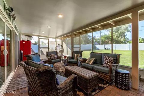 Exterior - 126 E Harmont Dr, Phoenix, AZ 85020 photo 5 of 7