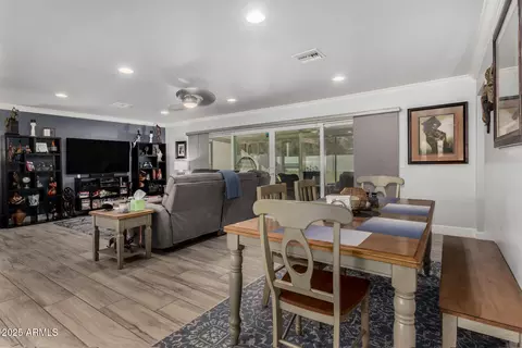 Dining - 126 E Harmont Dr, Phoenix, AZ 85020 photo 1 of 2
