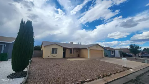 115 Tomahawk Dr, Huachuca City, AZ 85616