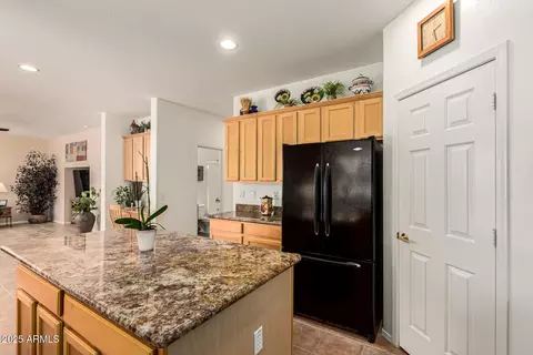 Kitchen - 2677 W Wayne Ln, Anthem, AZ 85086 photo 2 of 4