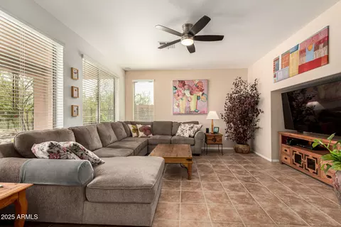 Living - 2677 W Wayne Ln, Anthem, AZ 85086 photo 2 of 3