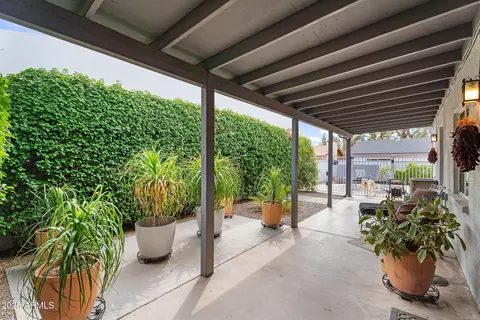 Exterior - 1515 W Palmaire Ave, Phoenix, AZ 85021 photo 6 of 7
