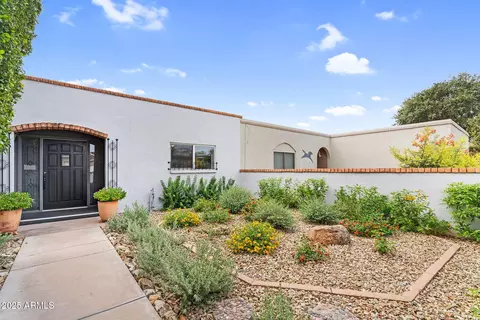 Exterior - 1515 W Palmaire Ave, Phoenix, AZ 85021 photo 3 of 7
