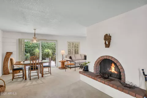 Dining - 1515 W Palmaire Ave, Phoenix, AZ 85021 photo 1 of 2