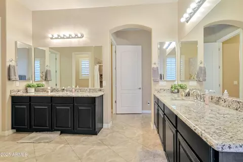 Bath - 3132 E Athena Ct, Gilbert, AZ 85297 photo 7 of 10