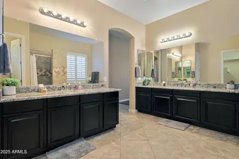 Bath - 3132 E Athena Ct, Gilbert, AZ 85297 photo 8 of 10