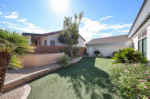 Exterior - 2012 E Glenn Dr, Phoenix, AZ 85020 photo 5 of 6