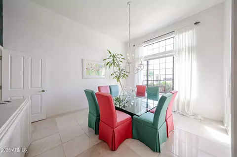 Dining - 2012 E Glenn Dr, Phoenix, AZ 85020 photo 1 of 3