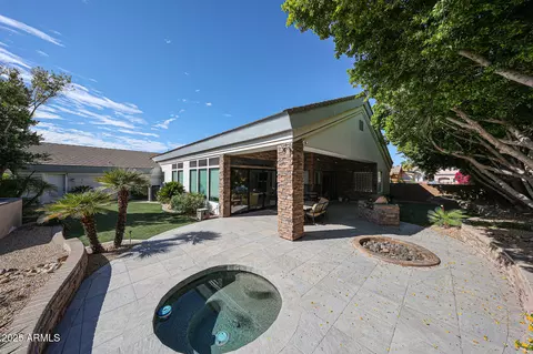 Exterior - 2012 E Glenn Dr, Phoenix, AZ 85020 photo 1 of 6