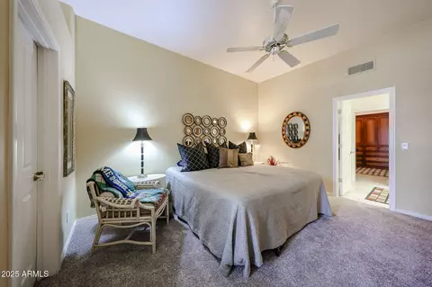 Bedroom - 2012 E Glenn Dr, Phoenix, AZ 85020 photo 5 of 5