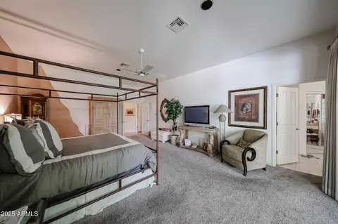 Bedroom - 2012 E Glenn Dr, Phoenix, AZ 85020 photo 3 of 5