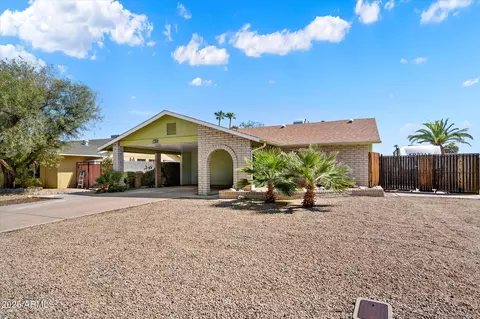 5613 W Grovers Ave, Glendale, AZ 85308