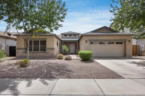 4243 E Del Rio Dr, San Tan Valley, AZ 85140