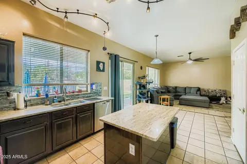 Kitchen - 4338 E Lantern Pl, Gilbert, AZ 85297 photo 1 of 2