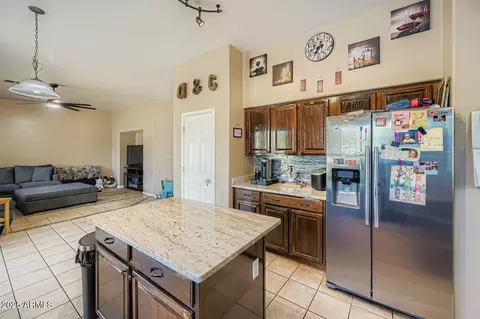 Kitchen - 4338 E Lantern Pl, Gilbert, AZ 85297 photo 2 of 2