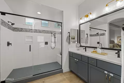 Bath - 4335 E Clifton Ave, Gilbert, AZ 85295 photo 1 of 3