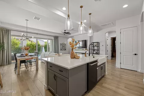 Kitchen - 4335 E Clifton Ave, Gilbert, AZ 85295 photo 4 of 5