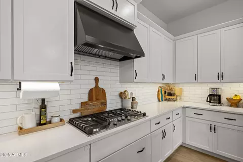 Kitchen - 4335 E Clifton Ave, Gilbert, AZ 85295 photo 3 of 5